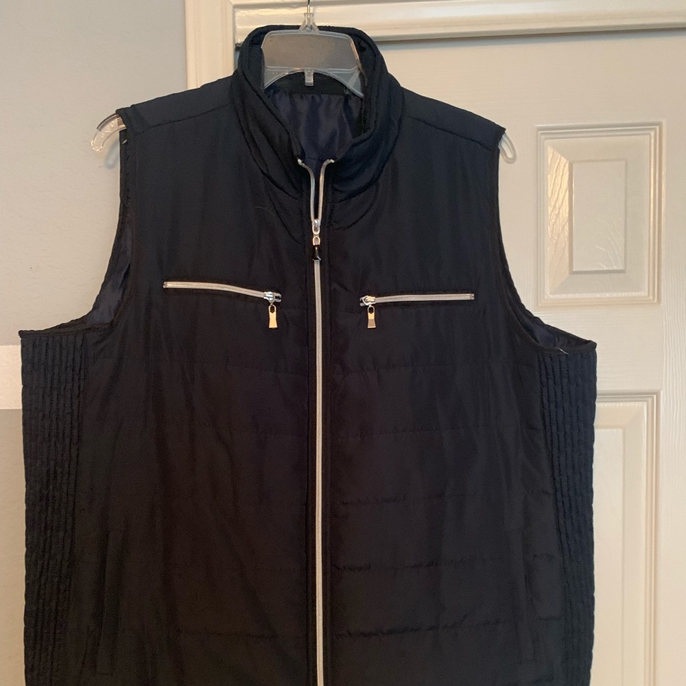 Navy puffy vest
